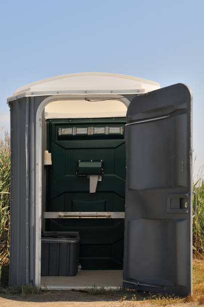 Best Portable restroom trailer rental  in Miami Beach, FL